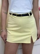 Csinos skort övvel