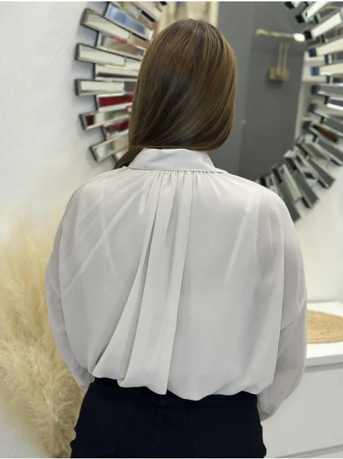 Elegáns blúz