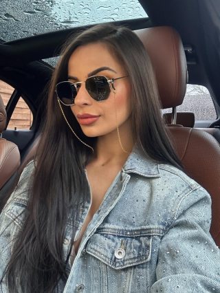   Napszemüveglánc. Fém, akasztható, szilikonos lánc. Hossz: 58 cm. A szemüveg és a lánc külön kapható!