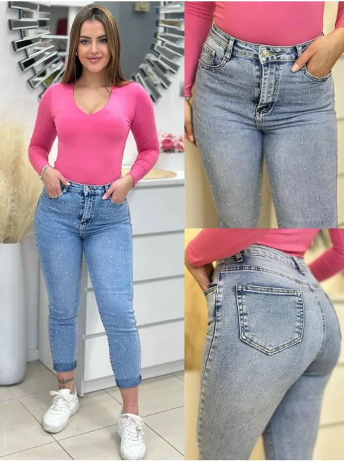 Kövekkel díszített mom fit farmer