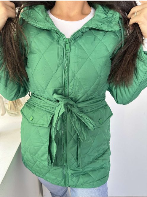 Bélelt, zsebes, kapucnis, megkötős, nem rugalmas, steppelt, vékony, átmeneti kabát. A Modell S méretet visel. (S-2XL méretekben.)