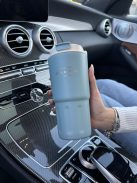 Rozsdamentes acél termosz, levehető akasztóval. 600 ml.