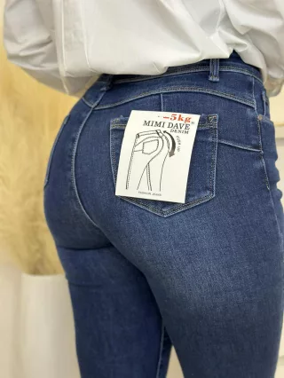 Magas derekú, skinny farmer