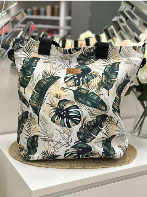 Nagyméretű, mintás, nyári vászon shopper táska, levehető hosszúpánttal. Méretek: 47 x 41 x 17 cm.