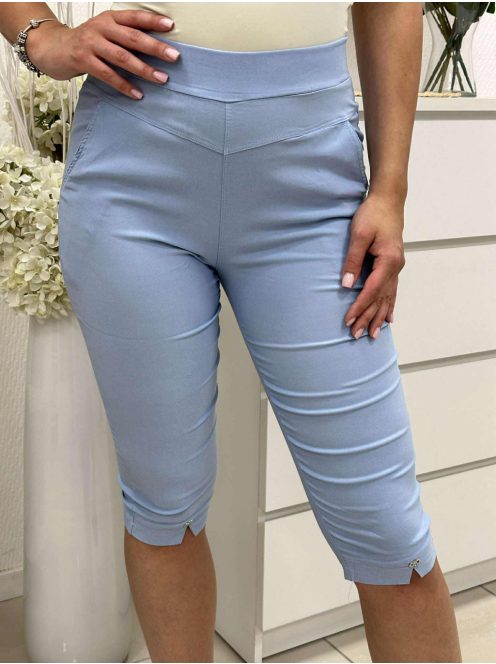 Extra rugalmas anyagú, magas, gumis derekú, zsebes térdnadrág. M-XXL méretekben.