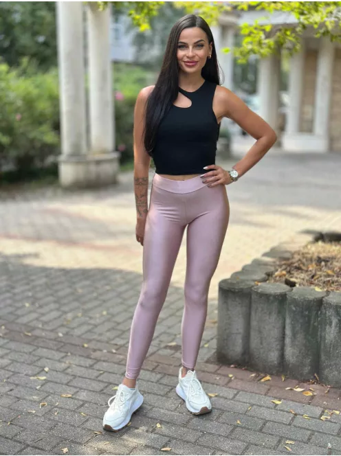Extra rugalmas, fényes anyagú, magas, gumis derekú, kényelmes, csinos leggings. (S-L méretre ajánljuk.)