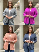 Rugalmas, puha anyagú, lenge fazonú, kötött kardigán. (S-XL méretre ajánljuk.)