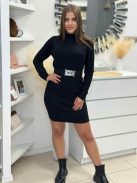 Extra rugalmas, puha anyagú, vékony, kötött ruha / tunika .